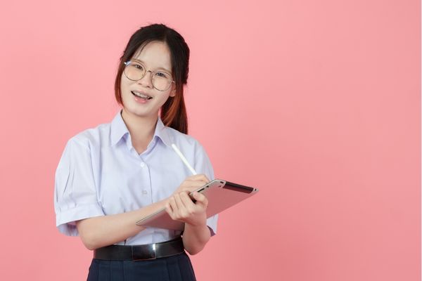 student researching how to get an ai certification